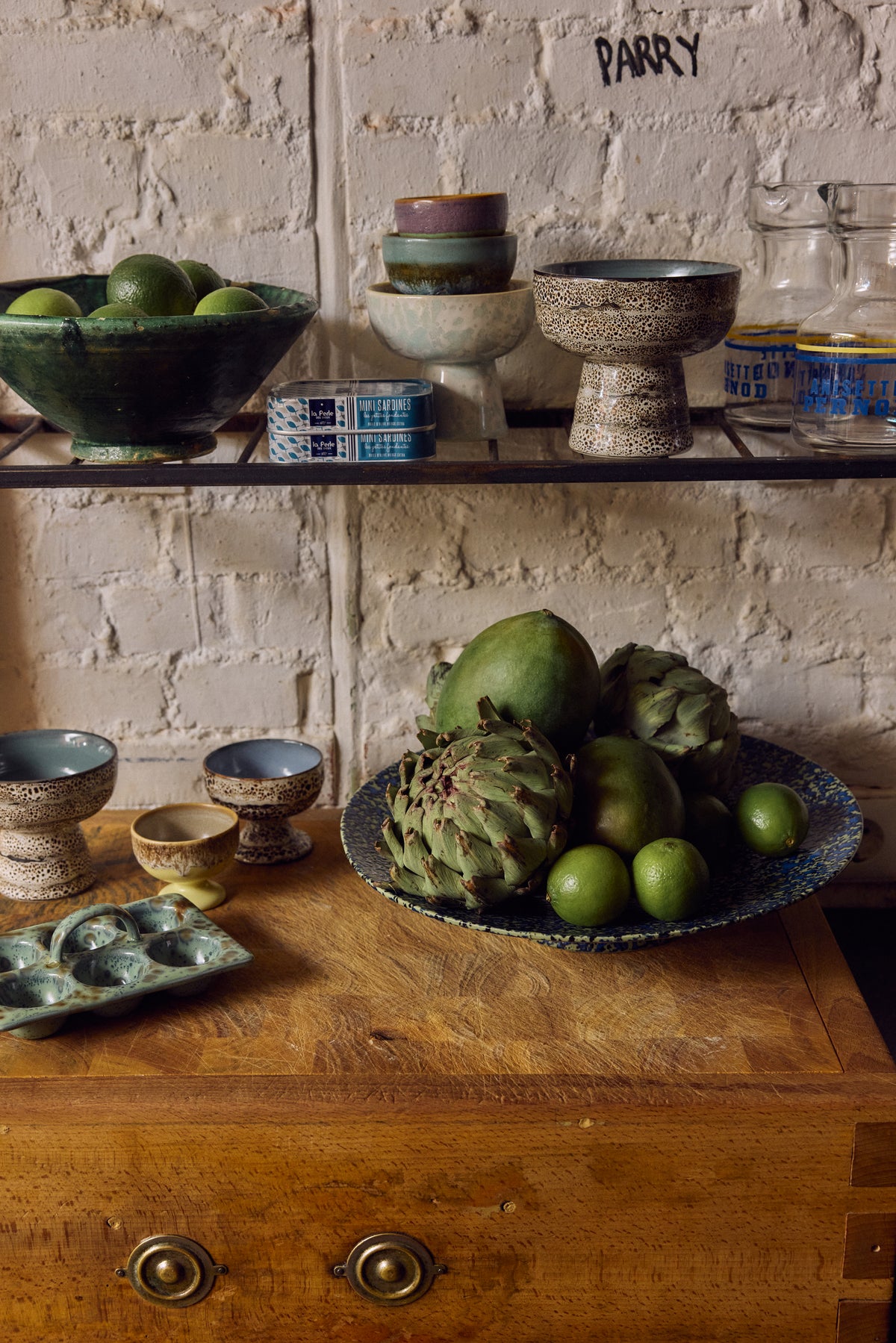 70s ceramics: tapas bowl on base L, brew