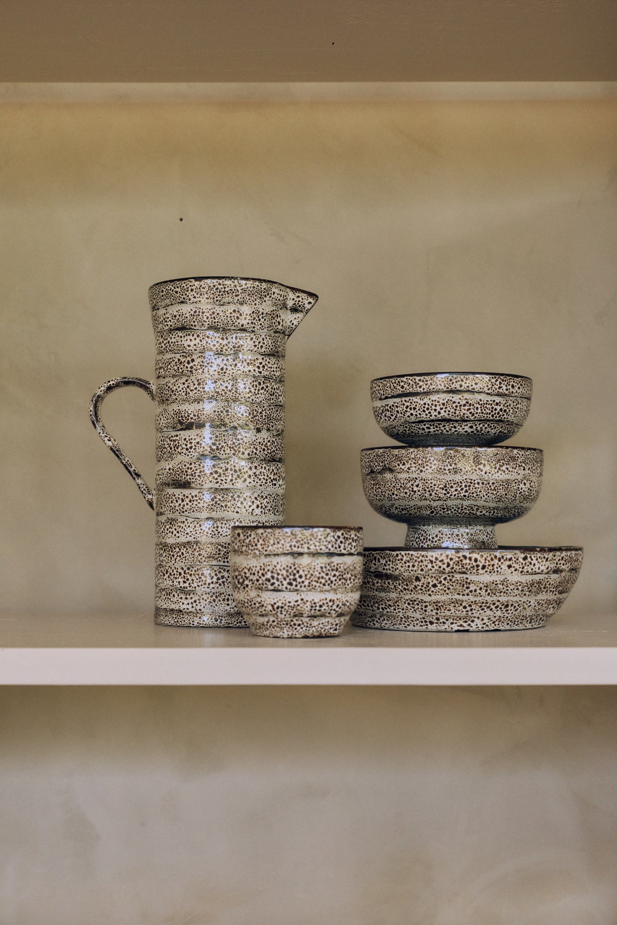 70s ceramics: tapas bowl on base L, brew