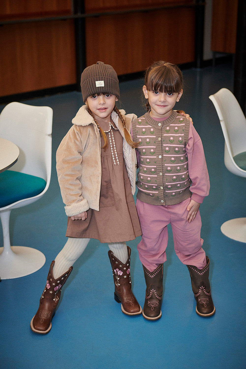Jurk met Kraag, Borduursel en Zakken Walnut