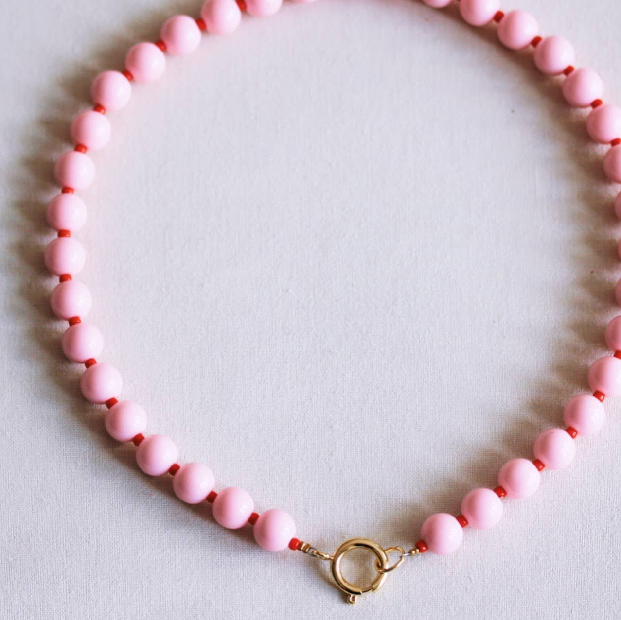 Kralenketting met Miyuki-kraaltjes - lichtroze/rood